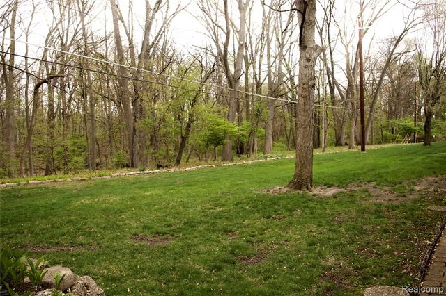 7600 Woodview Street 2, Westland, MI 48185
