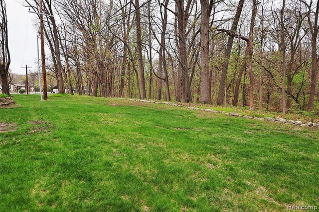 7600 Woodview Street 2, Westland, MI 48185