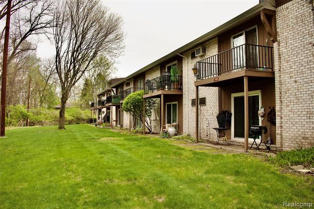 7600 Woodview Street 2, Westland, MI 48185