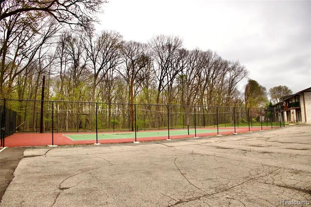 7600 Woodview Street 2, Westland, MI 48185