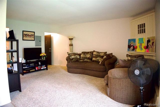 7600 Woodview Street 2, Westland, MI 48185