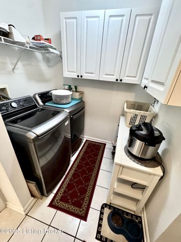 9231 Hawthorne Pointe Dr, Louisville, KY 40272