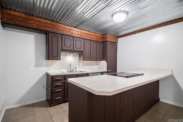 9 Blackstone Circle, North Little Rock, AR 72118