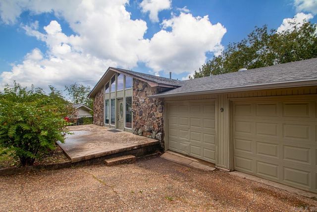 9 Blackstone Circle, North Little Rock, AR 72118