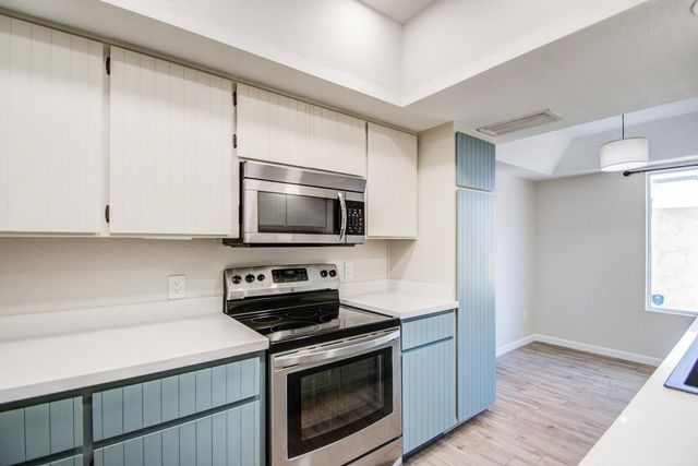 7761 N 19th Drive, Phoenix, AZ 85021