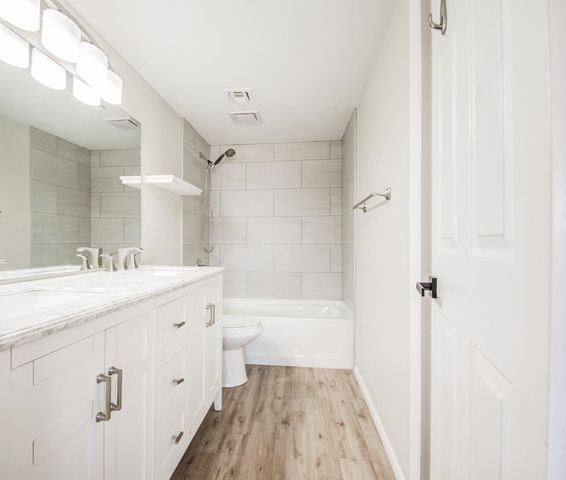 7761 N 19th Drive, Phoenix, AZ 85021