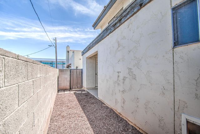 7761 N 19th Drive, Phoenix, AZ 85021