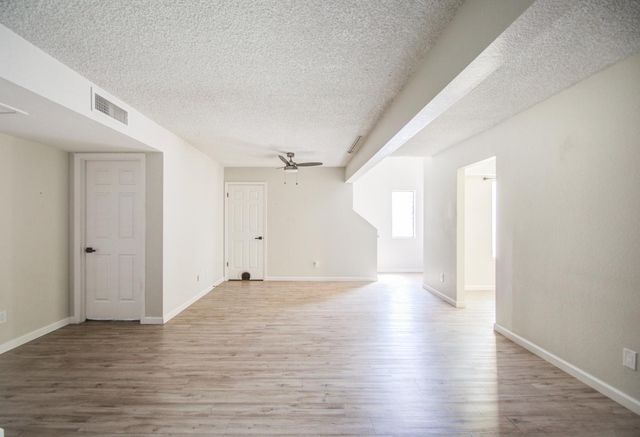 7761 N 19th Drive, Phoenix, AZ 85021