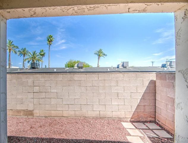 7761 N 19th Drive, Phoenix, AZ 85021