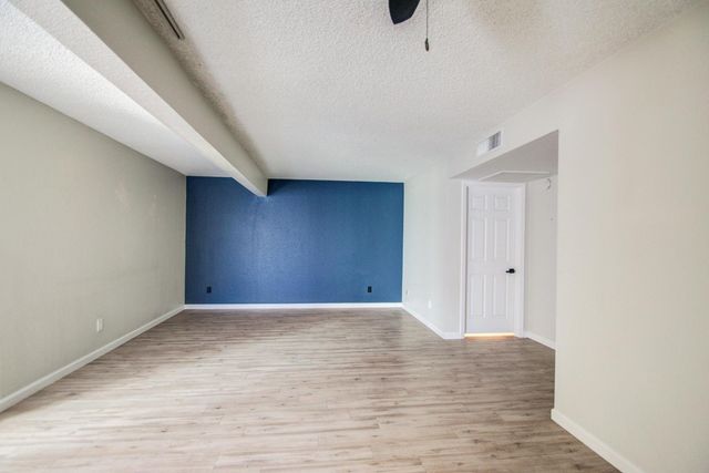 7761 N 19th Drive, Phoenix, AZ 85021