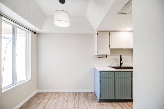 7761 N 19th Drive, Phoenix, AZ 85021