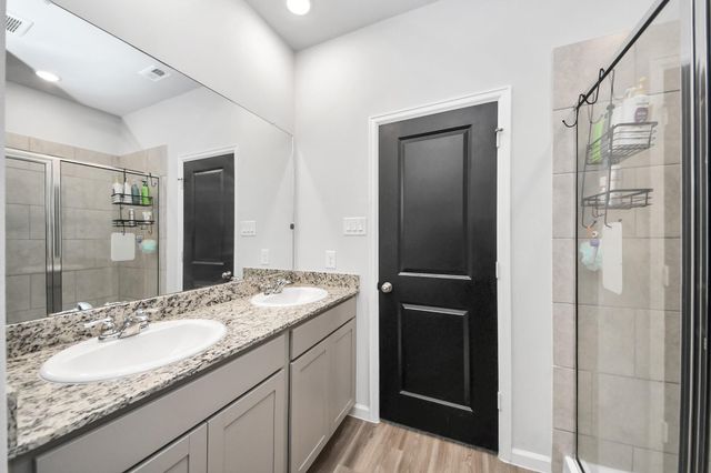 215 Intrepid Trail, Magnolia, TX 77354