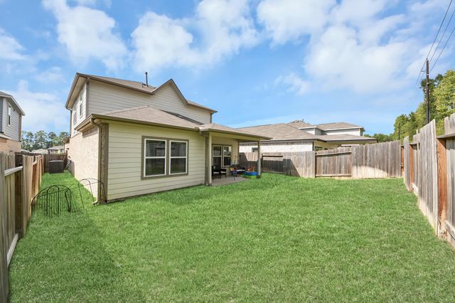 215 Intrepid Trail, Magnolia, TX 77354