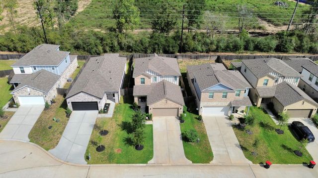 215 Intrepid Trail, Magnolia, TX 77354