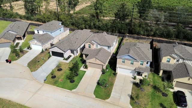 215 Intrepid Trail, Magnolia, TX 77354