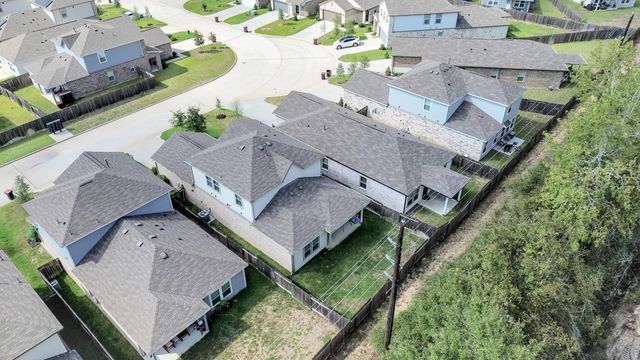 215 Intrepid Trail, Magnolia, TX 77354
