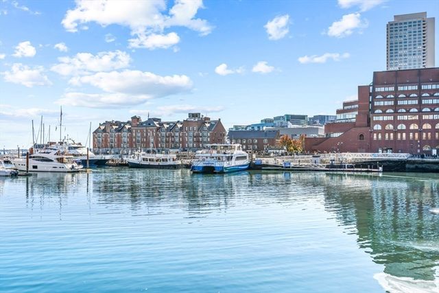 5 Holden Ct 3, Boston, MA 02109