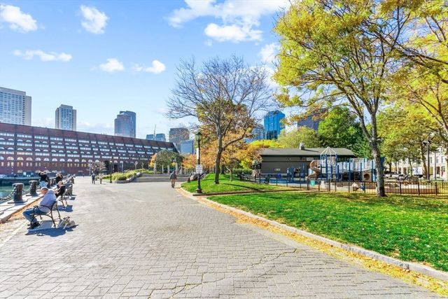 5 Holden Ct 3, Boston, MA 02109