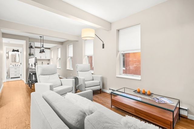 5 Holden Ct 3, Boston, MA 02109