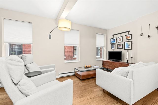 5 Holden Ct 3, Boston, MA 02109