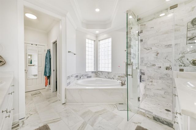 605 Quintana Roo Place, Seabrook, TX 77586