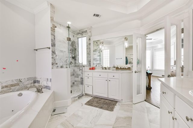 605 Quintana Roo Place, Seabrook, TX 77586