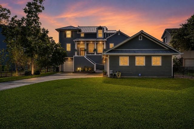 605 Quintana Roo Place, Seabrook, TX 77586