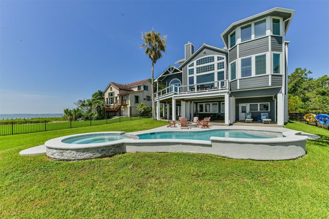 605 Quintana Roo Place, Seabrook, TX 77586