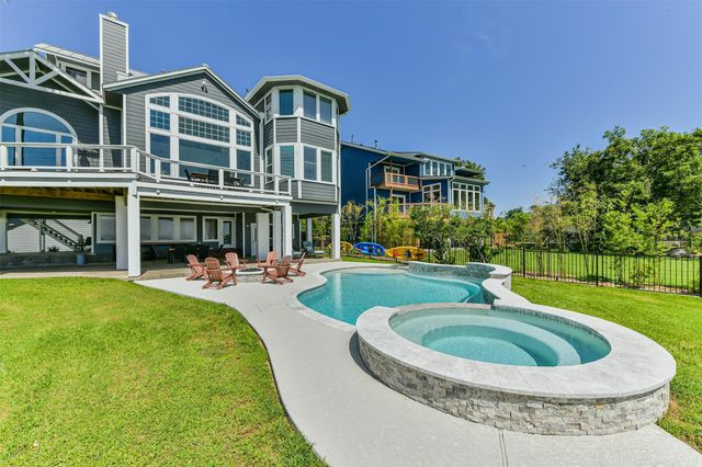 605 Quintana Roo Place, Seabrook, TX 77586