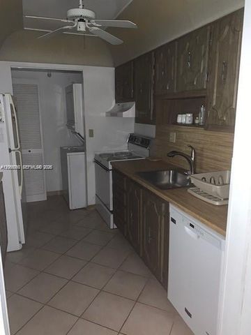 303 Racquet Club Road 206, Weston, FL 33326