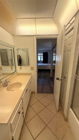 303 Racquet Club Road 206, Weston, FL 33326