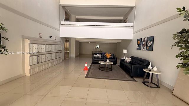 303 Racquet Club Road 206, Weston, FL 33326