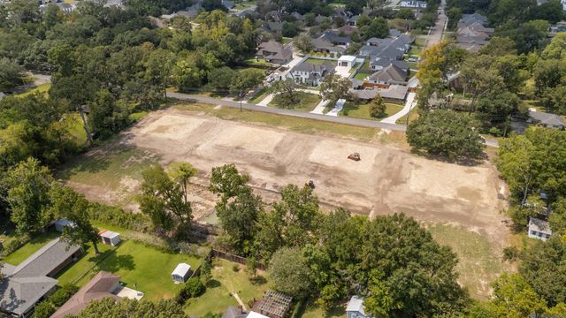 4667 Floynell Dr, Saint George, LA 70809