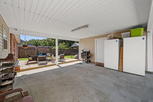 13668 South Trace, Walker, LA 70785