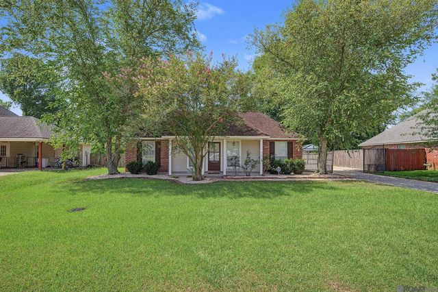 13668 South Trace, Walker, LA 70785
