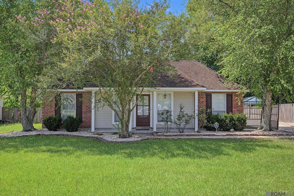 13668 South Trace, Walker, LA 70785