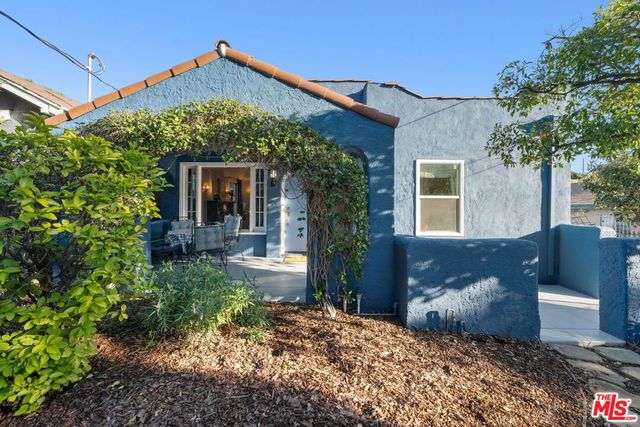 646 N Dillon Street, Los Angeles, CA 90026