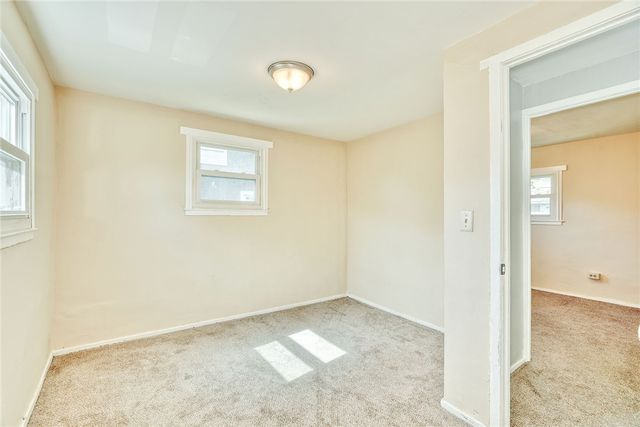 15 Woodneath Cres, East Rochester, NY 14445