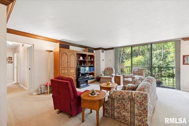 1800 7TH Street 2A, East Moline, IL 61244