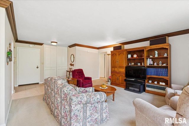 1800 7TH Street 2A, East Moline, IL 61244