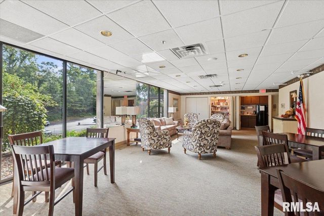 1800 7TH Street 2A, East Moline, IL 61244