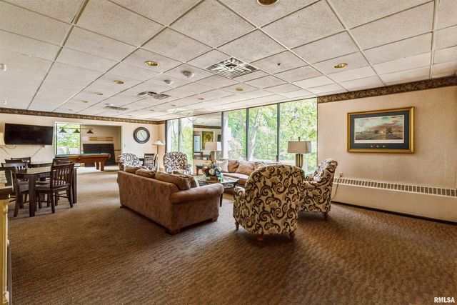 1800 7TH Street 2A, East Moline, IL 61244