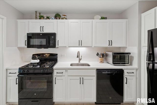 1800 7TH Street 2A, East Moline, IL 61244