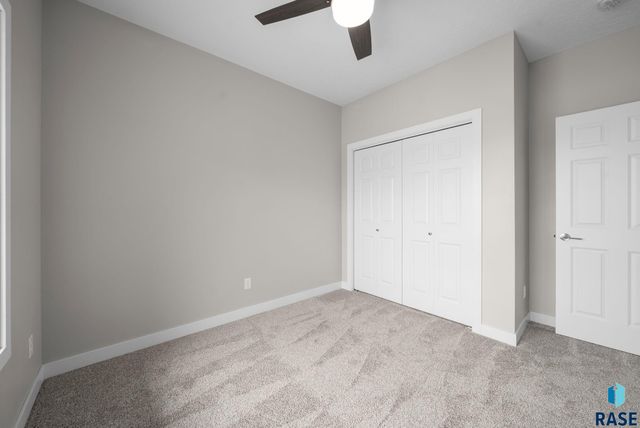 6100 N Seubert Ave, Sioux Falls, SD 57104