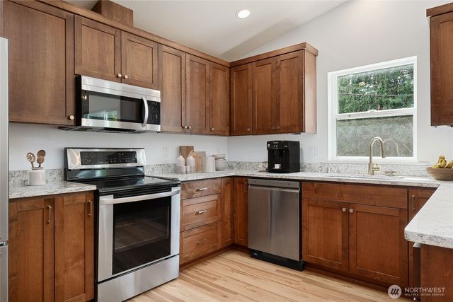 16330 Dogwood Lane, Arlington, WA 98223