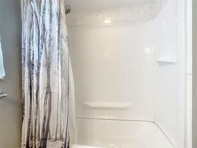 8651 WEE FARMS LANE, Polk City, FL 33868