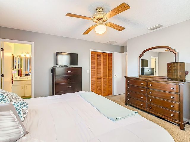 8651 WEE FARMS LANE, Polk City, FL 33868