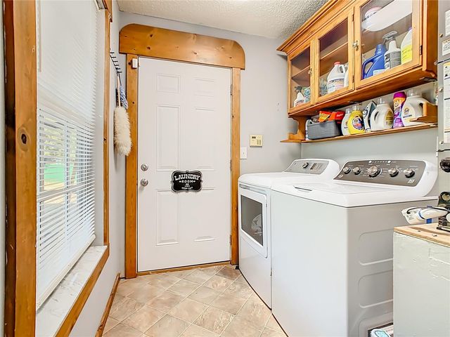 8651 WEE FARMS LANE, Polk City, FL 33868