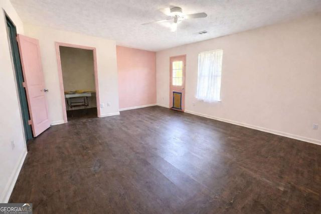400 Kissee Court, Jackson, GA 30233