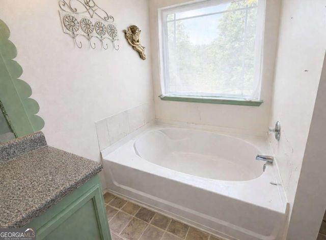 400 Kissee Court, Jackson, GA 30233